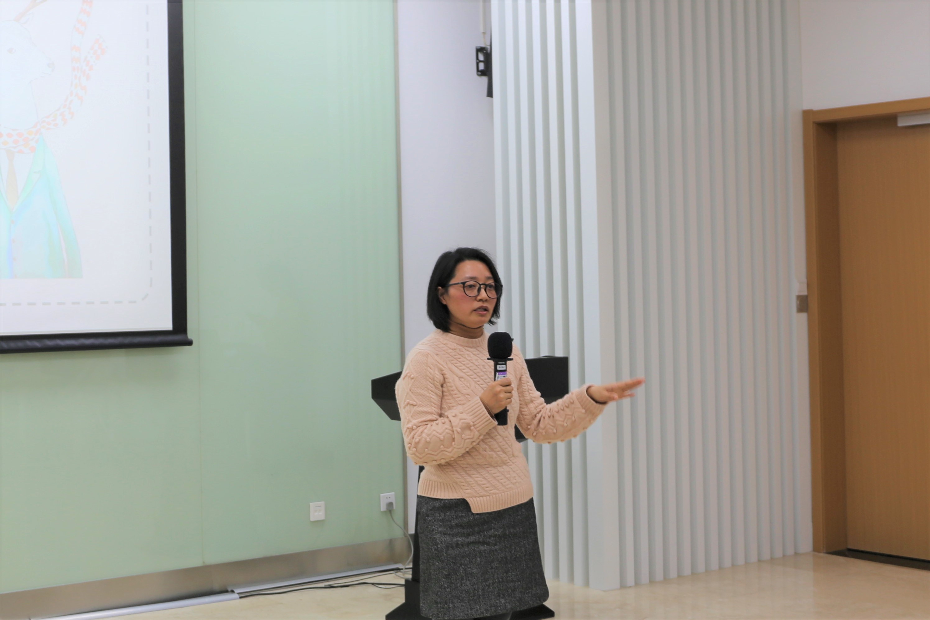 1670768730-5 朱老师讲话.jpg